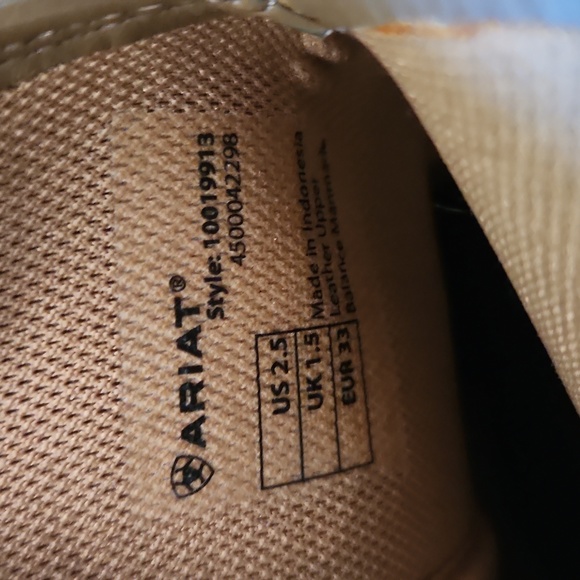 ARIAT BIG KIDS BOOTS - Picture 7 of 8